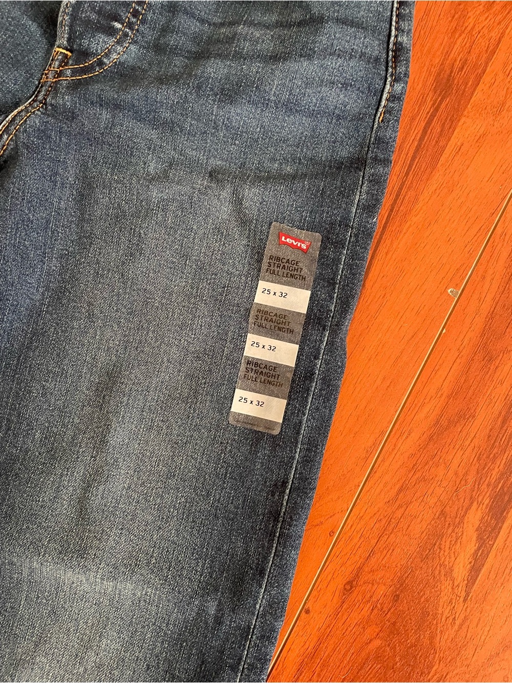 Levi’s Ribcage Straight Leg jeans, NWT - Picture 9 of 10